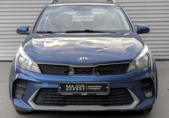 Подержанный автомобиль Kia Rio Hatchback 2021 года (2 фото)