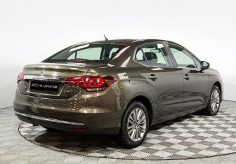 Подержанный автомобиль Citroen C4 Sedan 2018 года (2 фото)