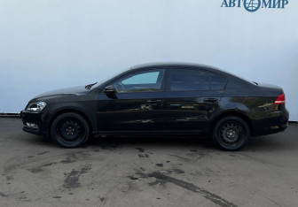 Подержанный автомобиль Volkswagen Passat Sedan 2012 года (8 фото)