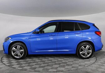 Подержанный автомобиль BMW X1 2020 года (5 фото)