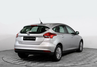 Подержанный автомобиль Ford Focus Hatchback 2017 года (4 фото)