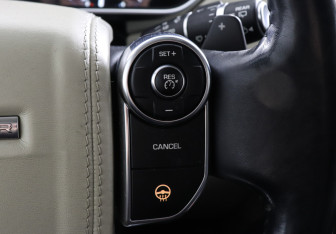 Подержанный автомобиль Land Rover Range Rover 2014 года (21 фото)