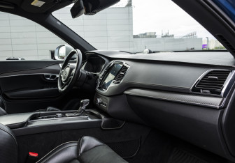 Подержанный автомобиль Volvo XC90 2019 года (12 фото)
