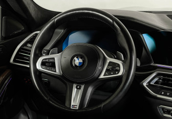 Подержанный автомобиль BMW X6 2020 года (15 фото)