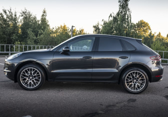 Подержанный автомобиль Porsche Macan 2016 года (8 фото)