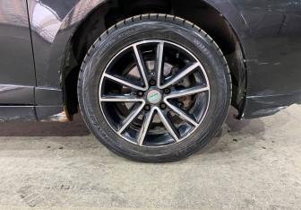 Подержанный автомобиль Renault Fluence 2012 года (18 фото)