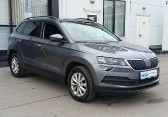 Подержанный автомобиль Skoda Karoq 2020 года (3 фото)