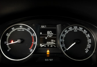 Подержанный автомобиль Skoda Rapid Liftback 2017 года (13 фото)