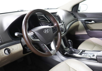 Подержанный автомобиль Hyundai i40 Wagon 2012 года (7 фото)