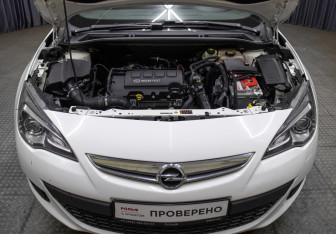 Подержанный автомобиль Opel Astra Hatchback 2013 года (9 фото)