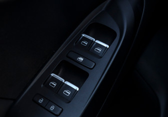 Подержанный автомобиль Kaiyi E5 2023 года (17 фото)