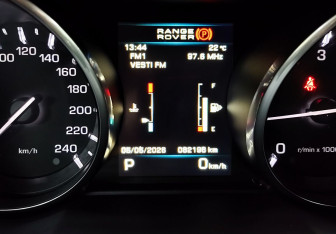 Подержанный автомобиль Land Rover Range Rover Evoque 2012 года (16 фото)