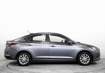 Подержанный автомобиль Hyundai Solaris Sedan 2021 года (4 фото)