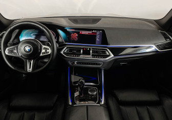 Подержанный автомобиль BMW X5 2020 года (12 фото)