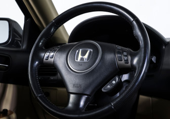Подержанный автомобиль Honda Accord Sedan 2006 года (14 фото)