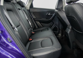 Подержанный автомобиль FAW Besturn X40 2021 года (22 фото)