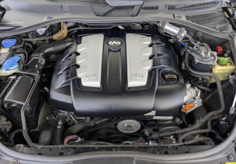 Подержанный автомобиль Volkswagen Touareg 2008 года (9 фото)