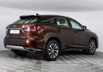 Подержанный автомобиль Lexus RX 2019 года (5 фото)