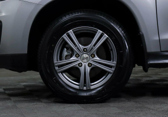 Подержанный автомобиль Mitsubishi ASX 2013 года (8 фото)