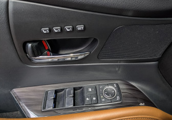 Подержанный автомобиль Lexus RX 2014 года (24 фото)