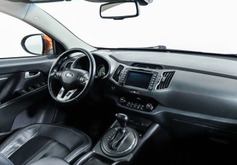 Подержанный автомобиль Kia Sportage 2013 года (7 фото)