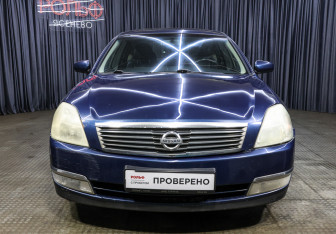 Подержанный автомобиль Nissan Teana 2006 года (2 фото)