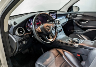 Подержанный автомобиль Mercedes-Benz GLC Coupe 2017 года (16 фото)