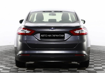 Подержанный автомобиль Ford Mondeo Sedan 2015 года (4 фото)