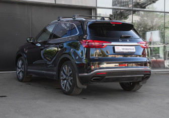 Подержанный автомобиль Hongqi HS5 2023 года (6 фото)
