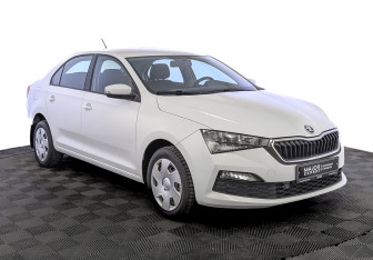 Подержанный автомобиль Skoda Rapid Liftback 2021 года (3 фото)