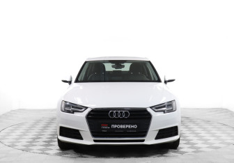 Подержанный автомобиль Audi A4 Sedan 2019 года (2 фото)