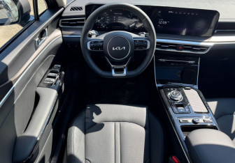 Новый Kia K5 2025 (16 фото)