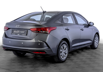 Подержанный автомобиль Hyundai Solaris Sedan 2021 года (5 фото)