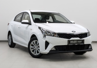 Подержанный автомобиль Kia Rio Sedan 2021 года (3 фото)