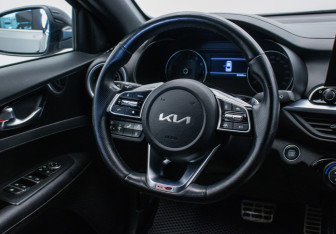 Подержанный автомобиль Kia Cerato Sedan 2021 года (15 фото)
