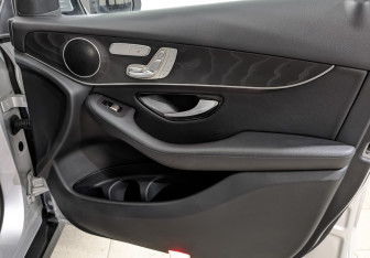 Подержанный автомобиль Mercedes-Benz GLC Coupe 2019 года (25 фото)