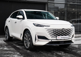 Подержанный автомобиль Changan UNI-K 2023 года (3 фото)