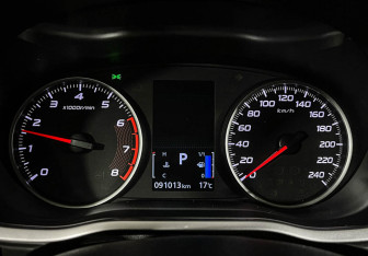 Подержанный автомобиль Mitsubishi Eclipse Cross 2019 года (11 фото)