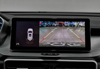 Подержанный автомобиль Geely Coolray 2023 года (26 фото)