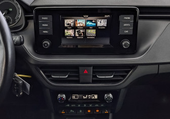 Подержанный автомобиль Skoda Rapid Liftback 2022 года (17 фото)