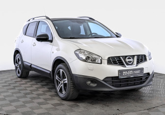 Подержанный автомобиль Nissan Qashqai 2013 года (3 фото)