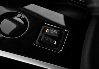 Подержанный автомобиль Mitsubishi Outlander 2021 года (11 фото)