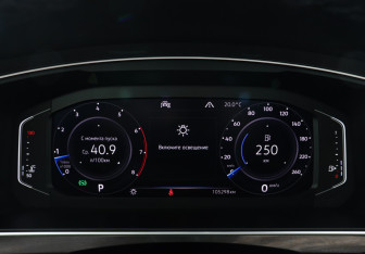 Подержанный автомобиль Volkswagen Tiguan 2019 года (11 фото)