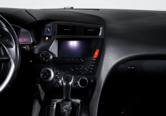 Подержанный автомобиль Citroen DS5 2012 года (13 фото)