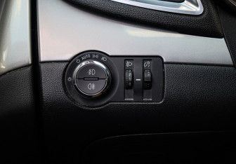 Подержанный автомобиль Opel Mokka 2013 года (14 фото)