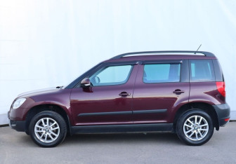 Подержанный автомобиль Skoda Yeti 2012 года (8 фото)
