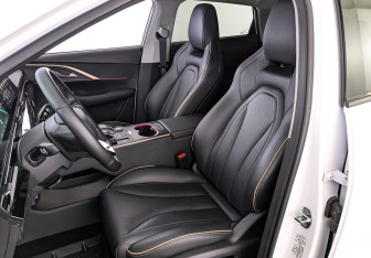 Подержанный автомобиль Omoda C5 2023 года (20 фото)