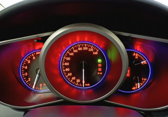 Подержанный автомобиль Mazda CX-7 2011 года (26 фото)