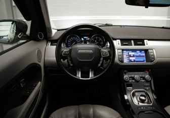 Подержанный автомобиль Land Rover Range Rover Evoque 2012 года (8 фото)