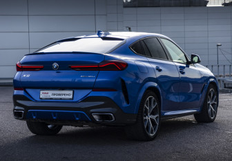 Подержанный автомобиль BMW X6 2020 года (6 фото)
